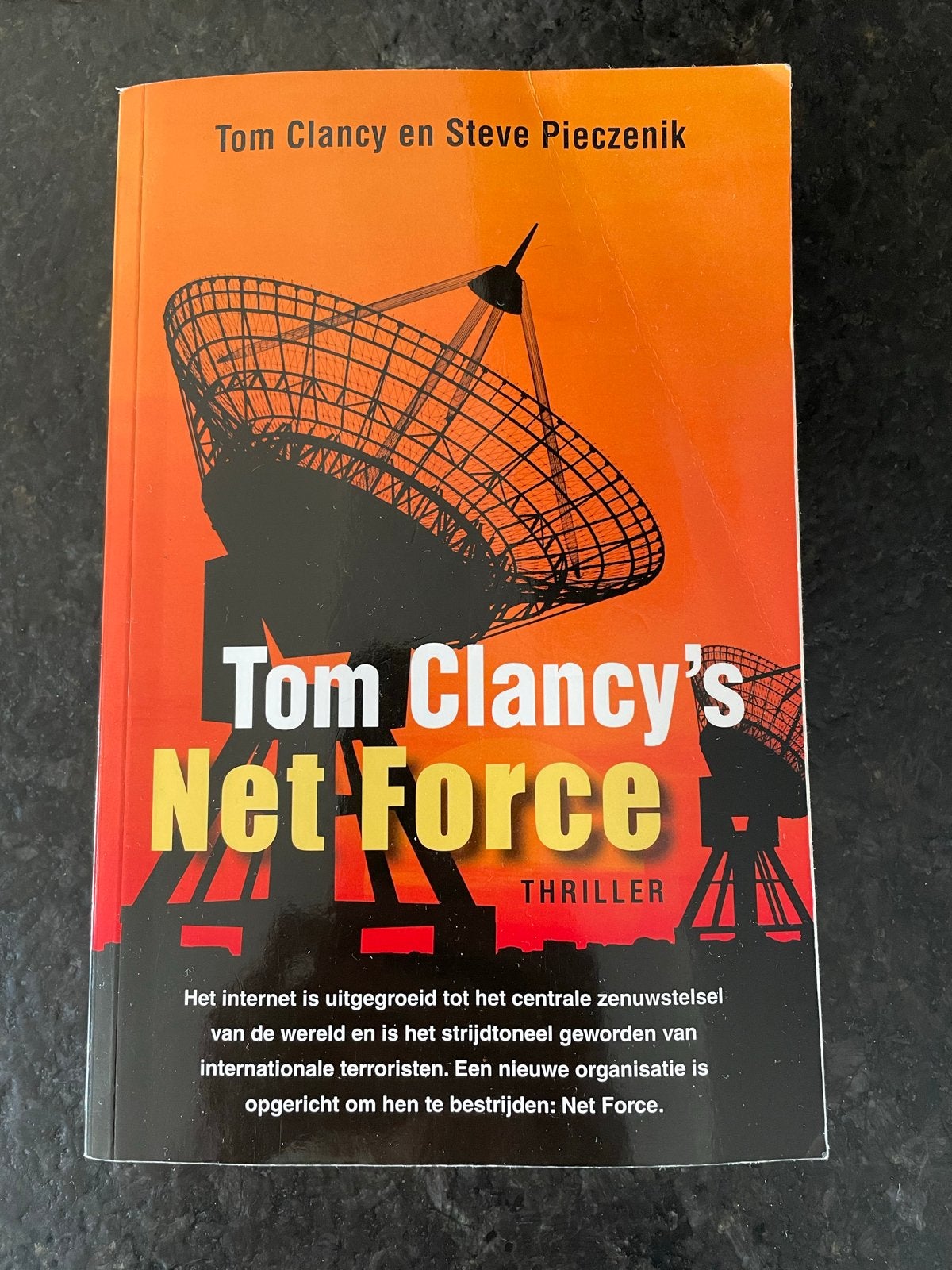 Tom Clancy's Net Force - Thriller, Boeken, Ophalen of Verzenden, Gelezen, Nederland