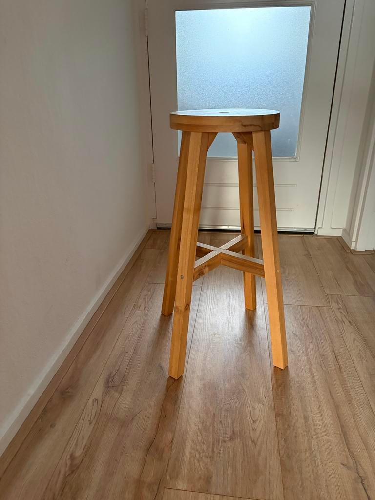 Houten barkruk, Huis en Inrichting, Barkrukken, Ophalen, Gebruikt, Met voetsteun, 60 tot 90 cm
