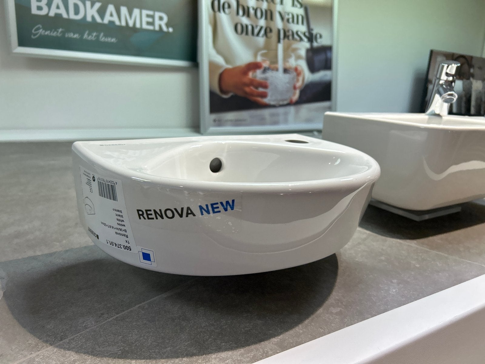 Geberit Renova New hoekfontein wit, Ophalen of Verzenden, Nieuw, Steen, Wastafel