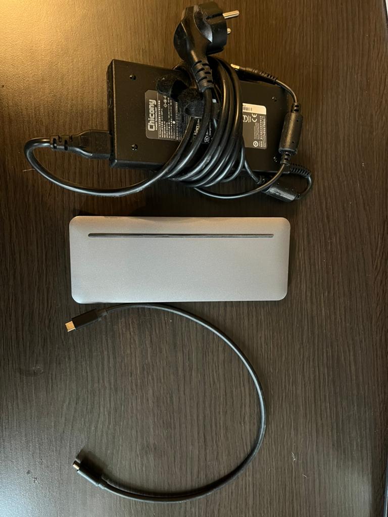 Brydge Stone Pro Dockingstation Thunderbolt 3, Ophalen of Verzenden, Gebruikt, Docking station, Laptop