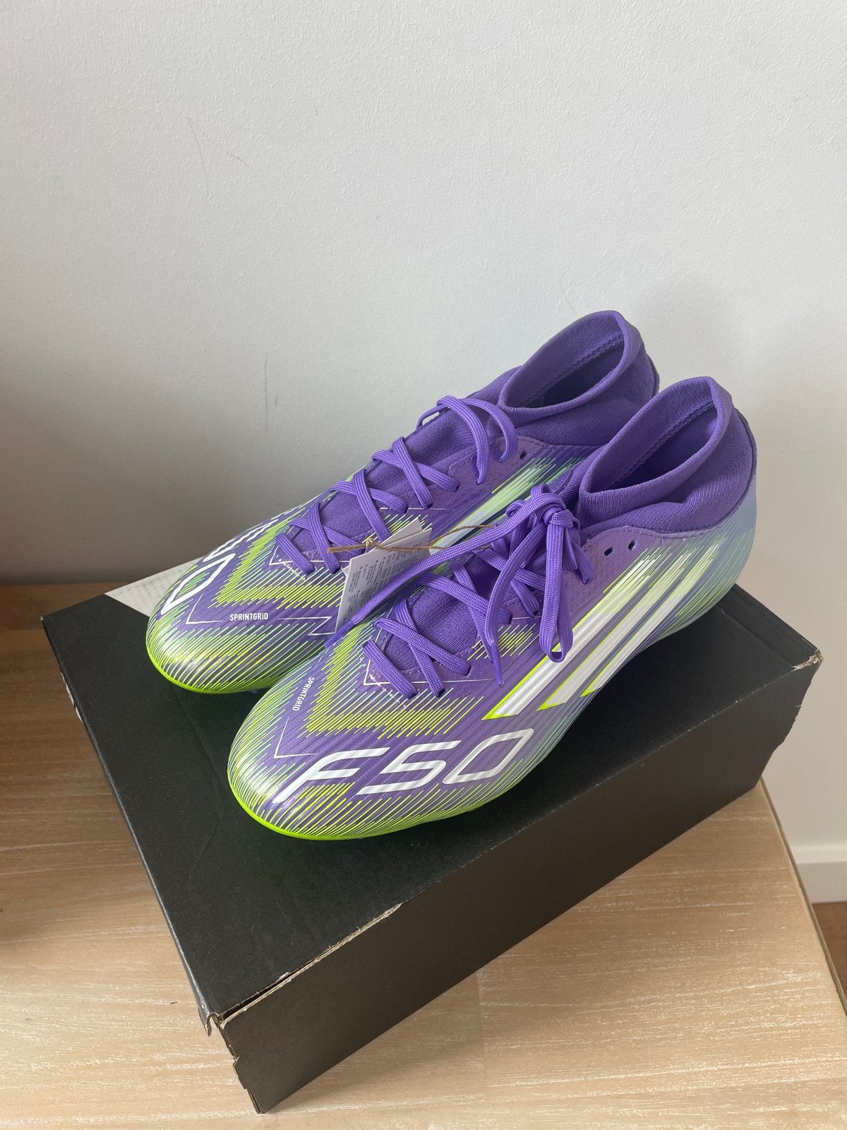 Adidas F50 voetbalschoenen - Maat 46, Ophalen of Verzenden, Nieuw, Schoenen
