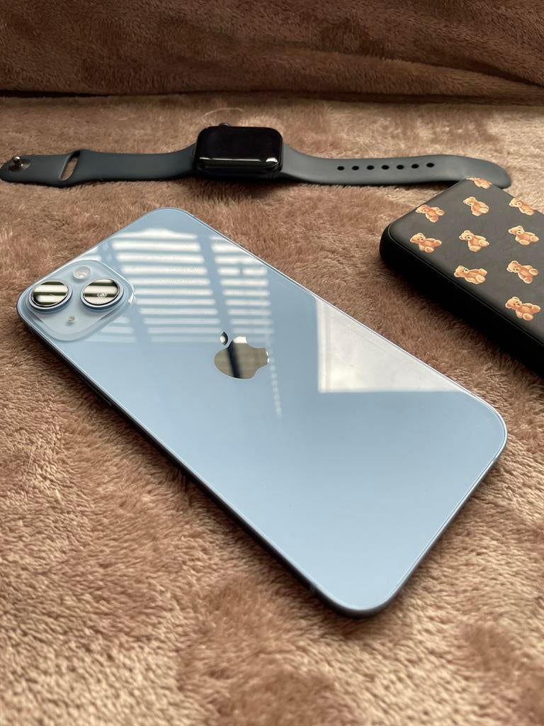 iPhone 14 Plus 128 GB met Apple Watch SE en accessoires, Ophalen, 128 GB, IPhone 14 Plus, Zo goed als nieuw