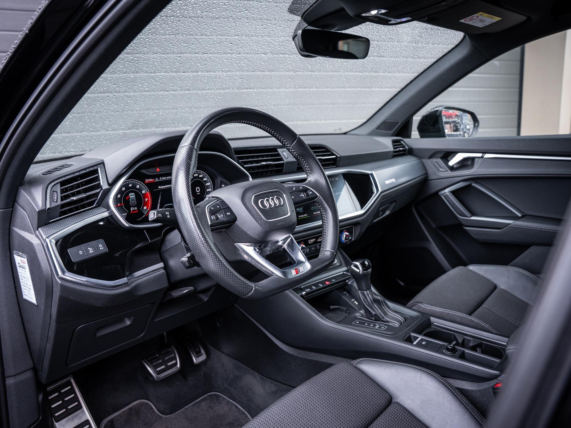 Audi Q3 35 TFSI S Line Pro Line S 3x S-Line l Matrix l Camer, Auto's, Audi, 4 cilinders, 150 pk, Zwart, Bedrijf