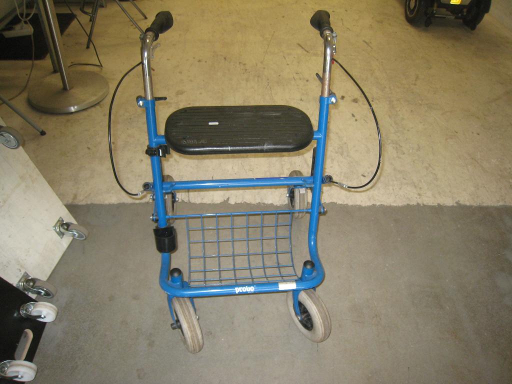 Provo rollator, blauw, Niet ingevuld, Gebruikt, Niet ingevuld, Niet ingevuld
