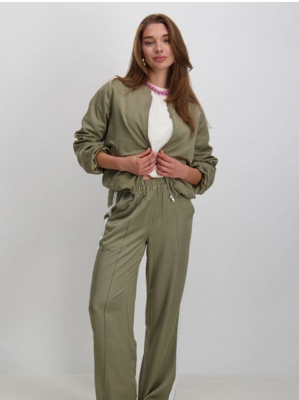 Bomberjack maat M, Maat 38/40 (M), Vero Moda, Nieuw, Ophalen of Verzenden