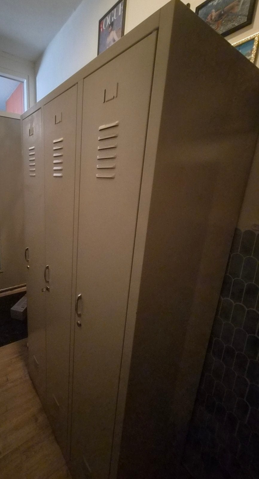 Gratis lockerkast 3-deurs 175x95x50, Ophalen, Gebruikt