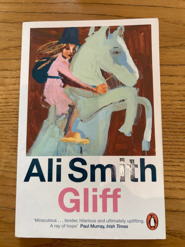 Ali Smith - Gliff (Engels), Boeken, Romans, Zo goed als nieuw, Europa overig, Ophalen of Verzenden