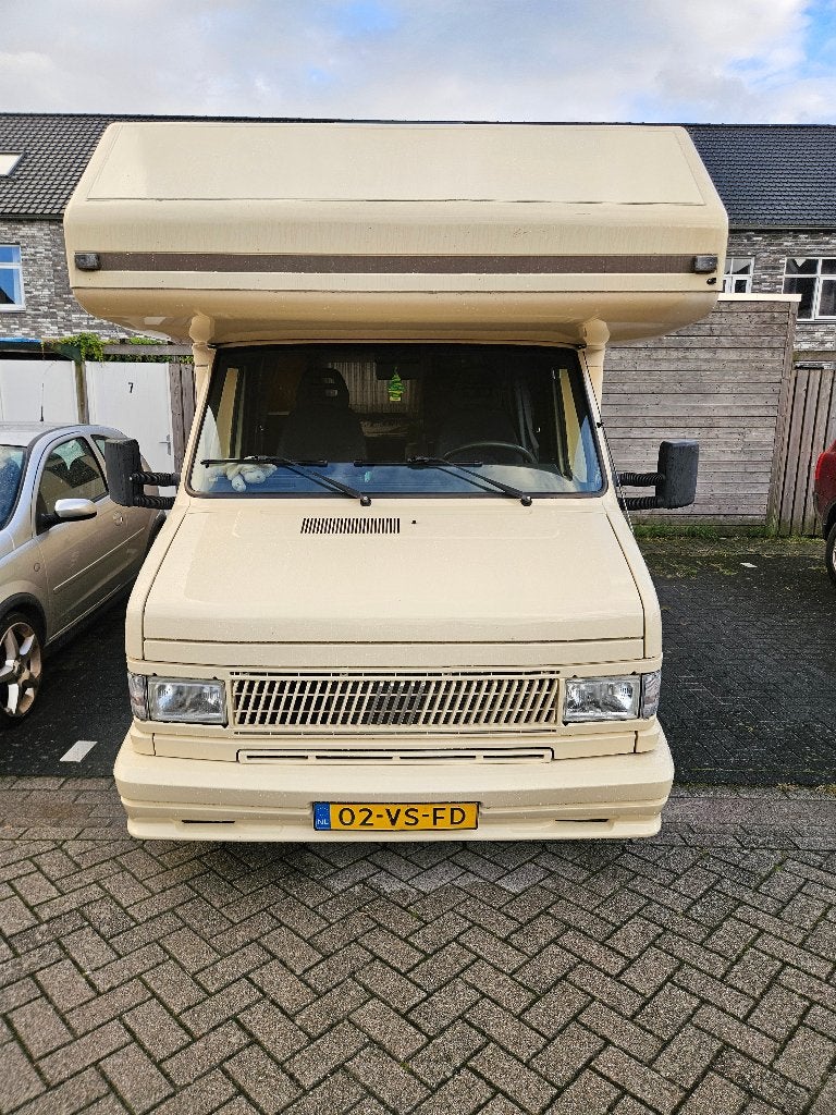 Zeer nette FFB Camper INSTAPKLAAR, Alkoof, Ringverwarming, Fiat, Raamblindering