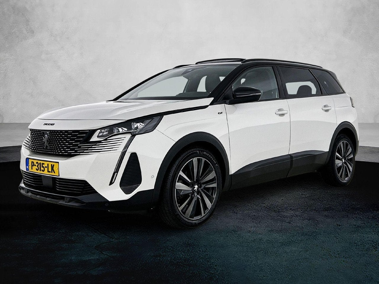 Peugeot 5008 SUV GT Pack Business 1.6 180pk Automaat | 7 Zit, 4 cilinders, 181 pk, 7 stoelen, Wit