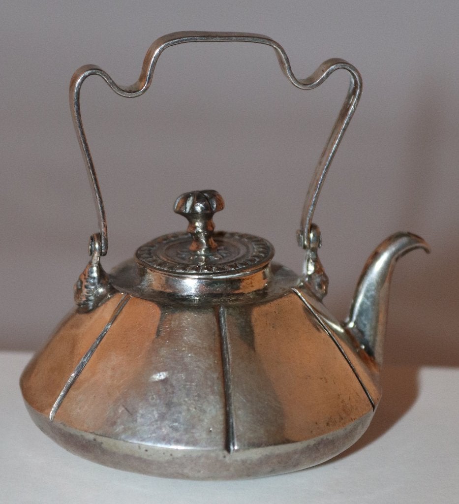 Antiek zilveren miniatuur keteltje, 1700-1800, Verzenden, Zilver