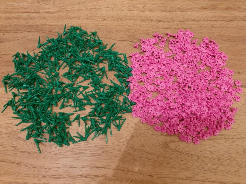 Partij N207=200x Nieuwe Lego stekjes + 600x bloemen