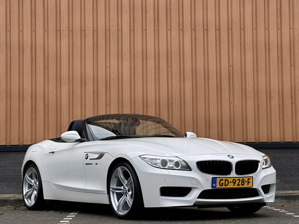 BMW Z4 Roadster sDrive18i Executive | Hardtop | Dealer Onder, Automaat, Gebruikt, Cabriolet, Wit