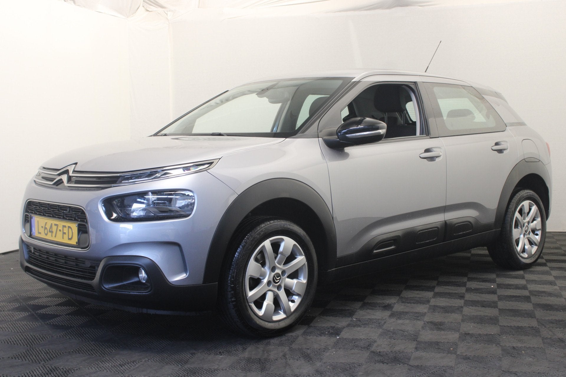 Citroën C4 Cactus 1.2 PureTech Feel |Camera|Navi|, Auto's, Stof, Gebruikt, 49 €/maand, Bedrijf