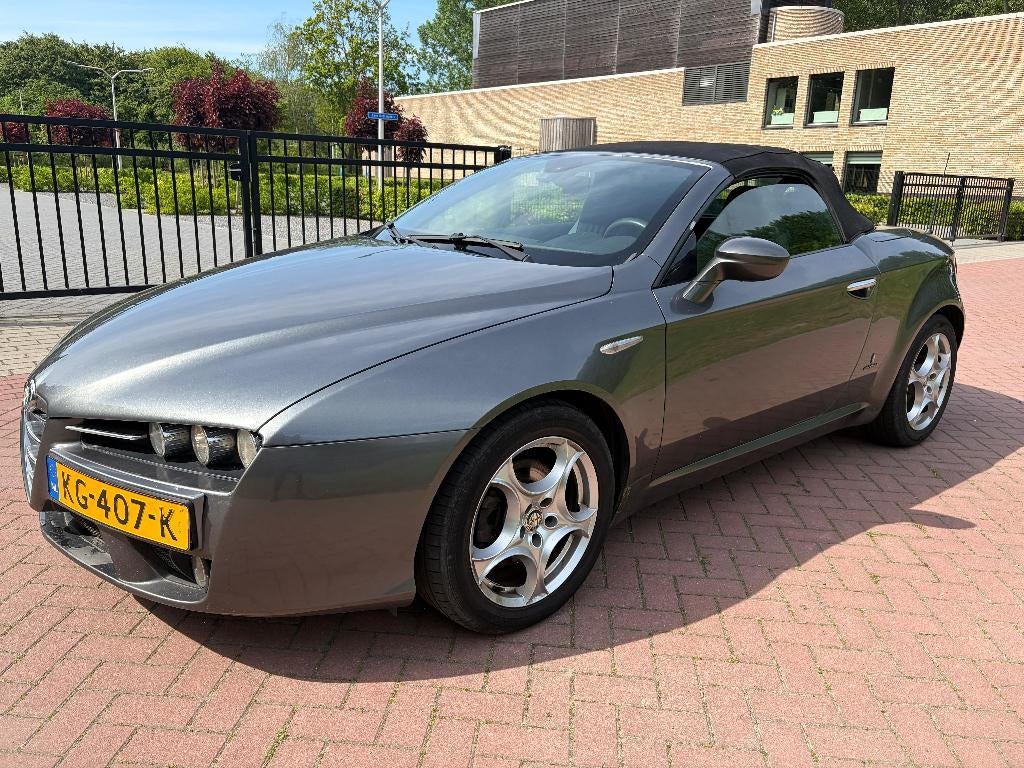 Alfa Romeo Spider 2.2 JTS 2007/ 185pk/ Inruil Mogelijk, Auto's, Zwart, 4 cilinders, Cabriolet, 1505 kg