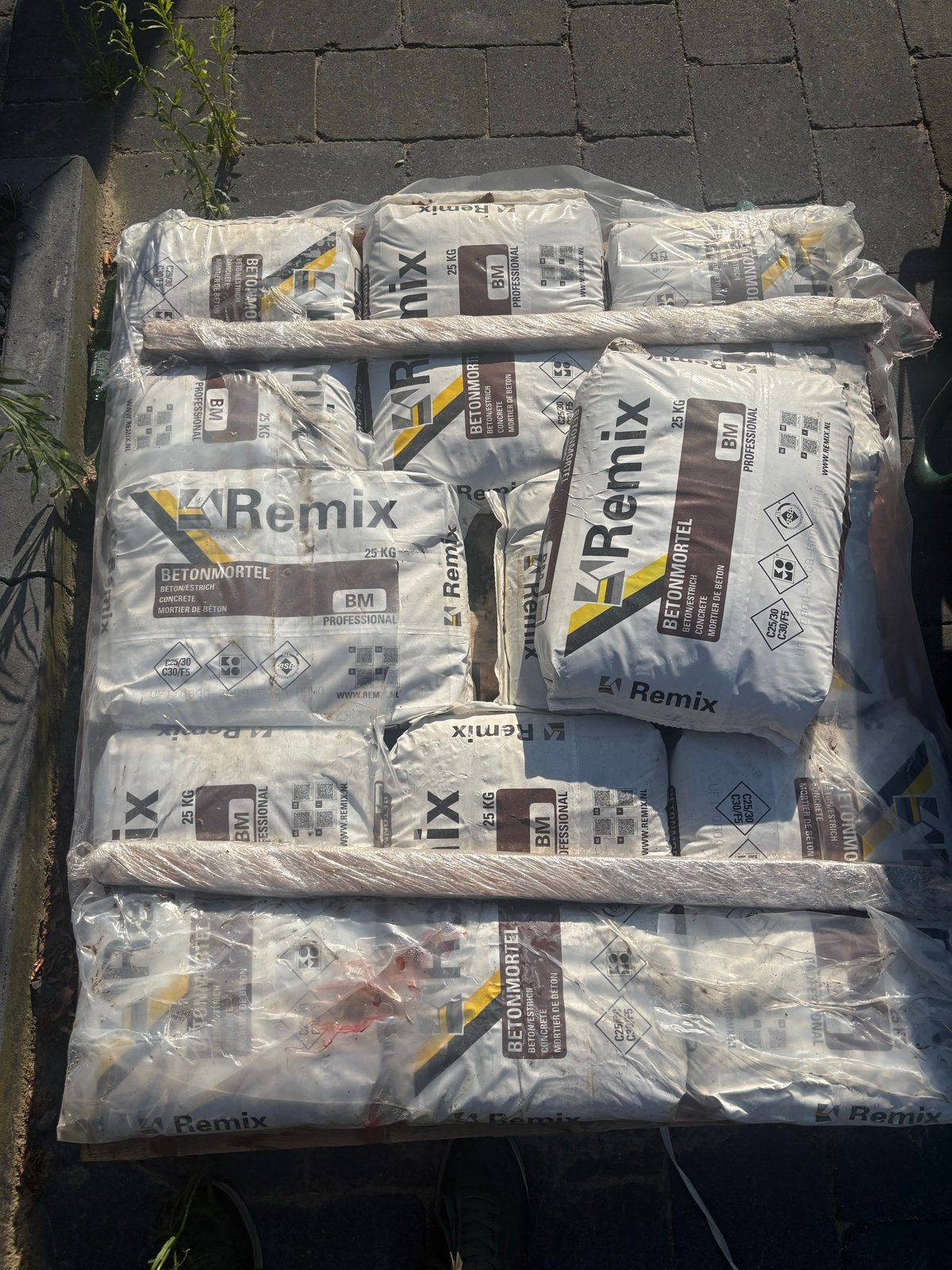 9 zakken Remix Betonmortel 25 KG - Nieuw op pallet, Ophalen, Nieuw