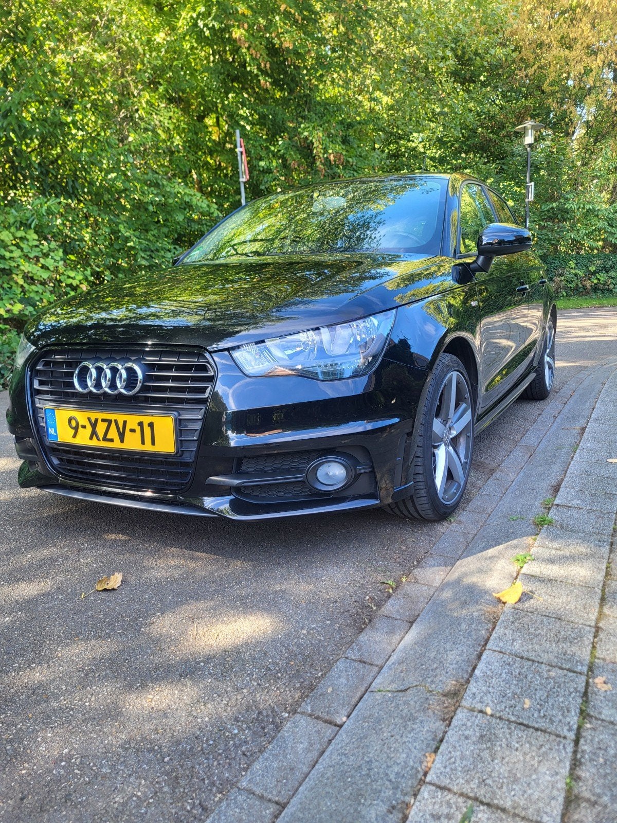 Audi A1 1.2 Tfsi 63KW SB 2014 Zwart, Auto's, Voorwielaandrijving, 4 cilinders, Zwart, Origineel Nederlands