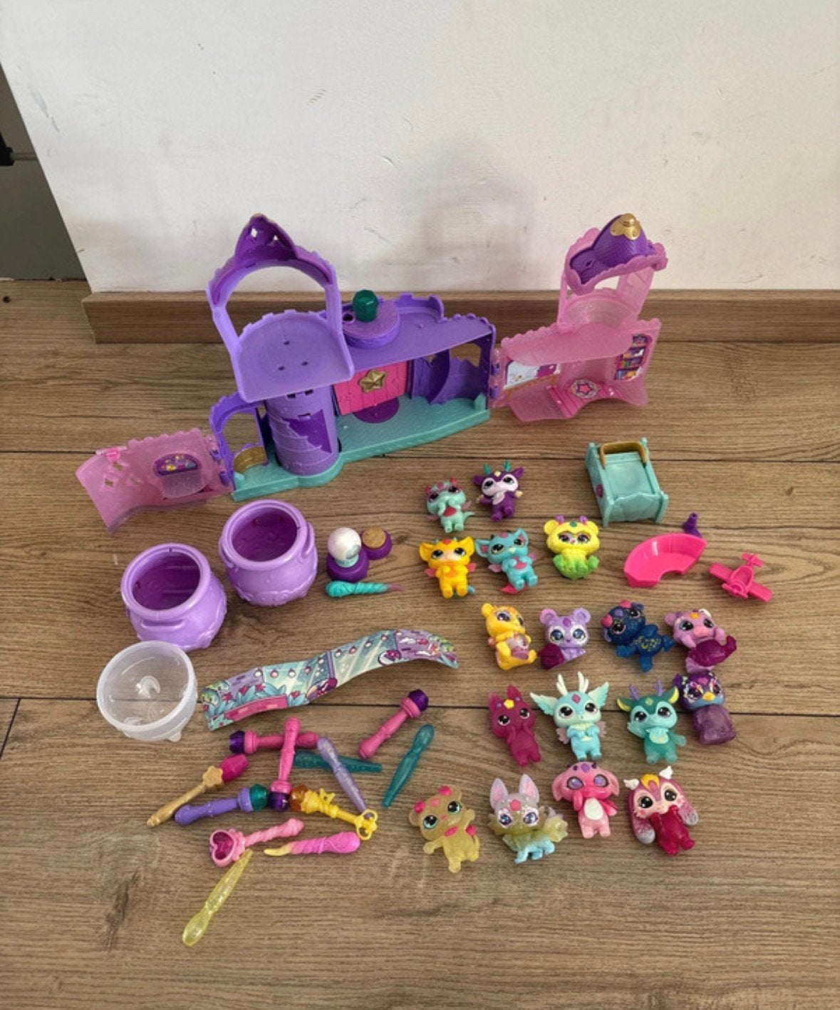 Magic mixies grote set poppetjes figuren huisje, Ophalen of Verzenden, Zo goed als nieuw, Jongen of Meisje
