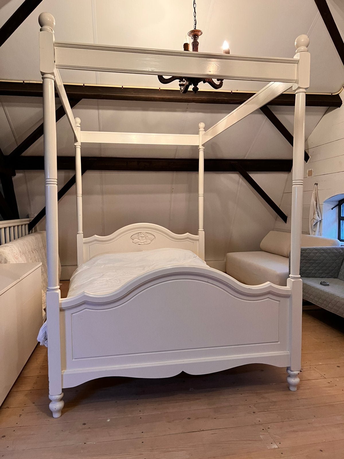 Oude houten twijfelaar hemelbed met lattenbodem, Ophalen, Gebruikt, 210 cm, Overige typen
