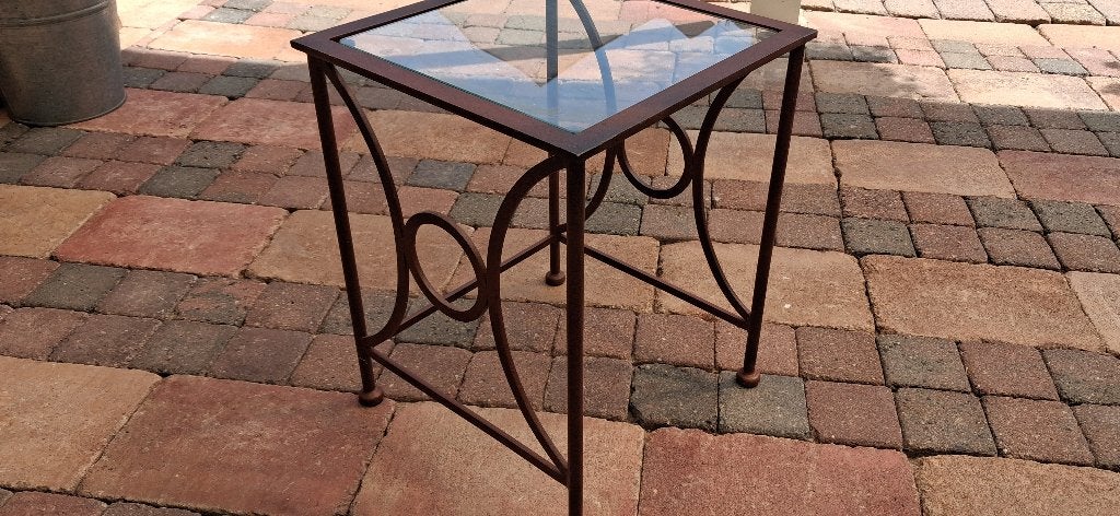 Bijzettafeltje, Huis en Inrichting, Tafels | Bijzettafels, Minder dan 55 cm, Gebruikt, Metaal of Aluminium, Vierkant