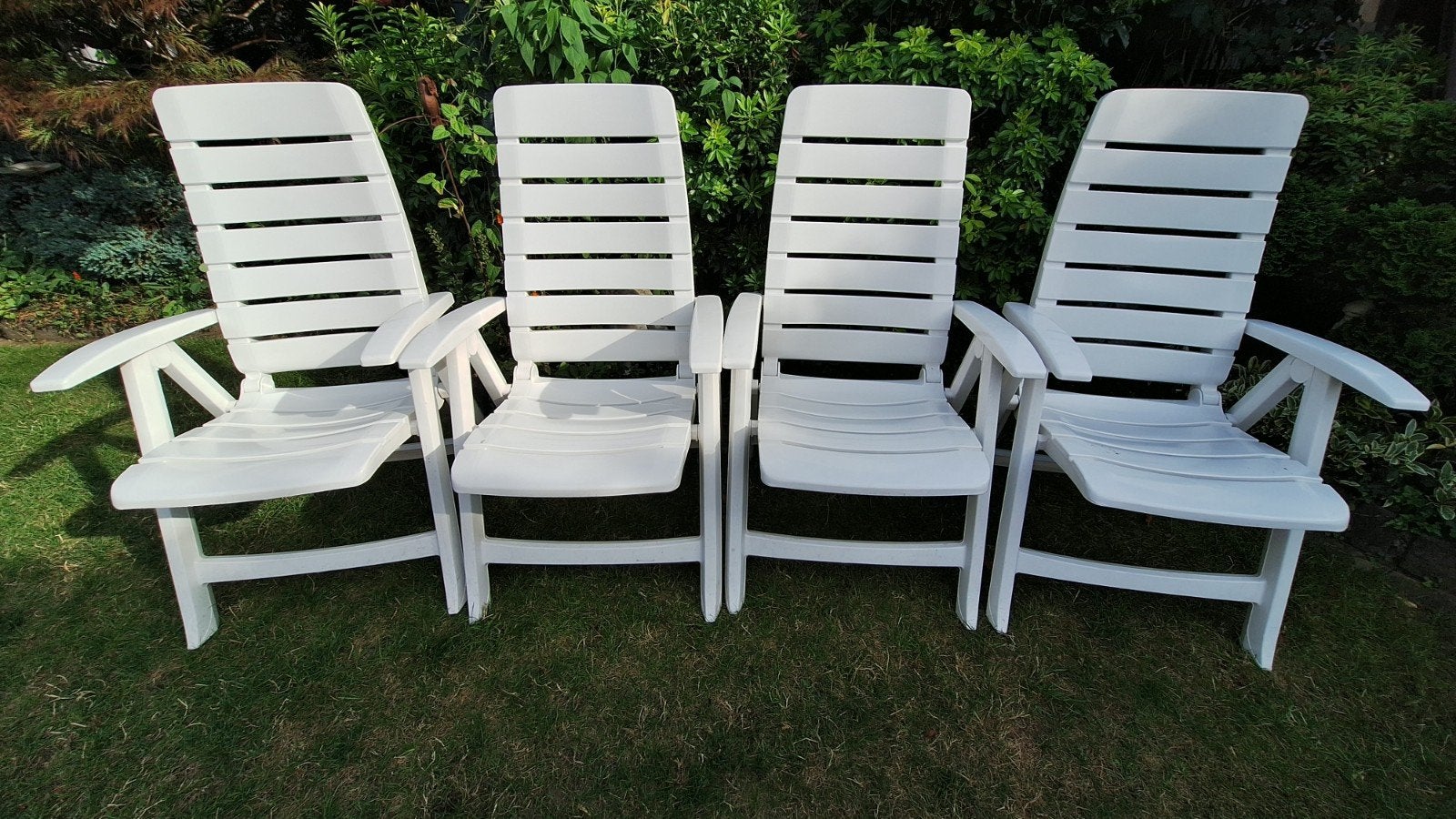 Tuinset wit hartman 5 delen, Ophalen, Rood, Body of Korset