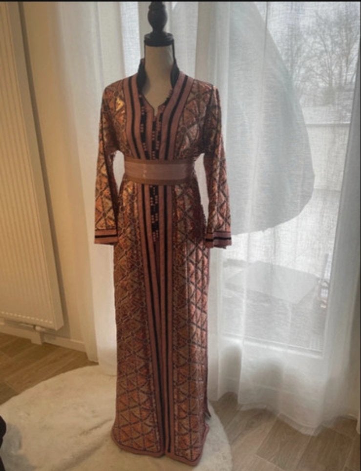Nieuwe Takchita - Elegante Marokkaanse Jurk, Maat 38/40 (M), Nieuw, Ophalen of Verzenden, Roze
