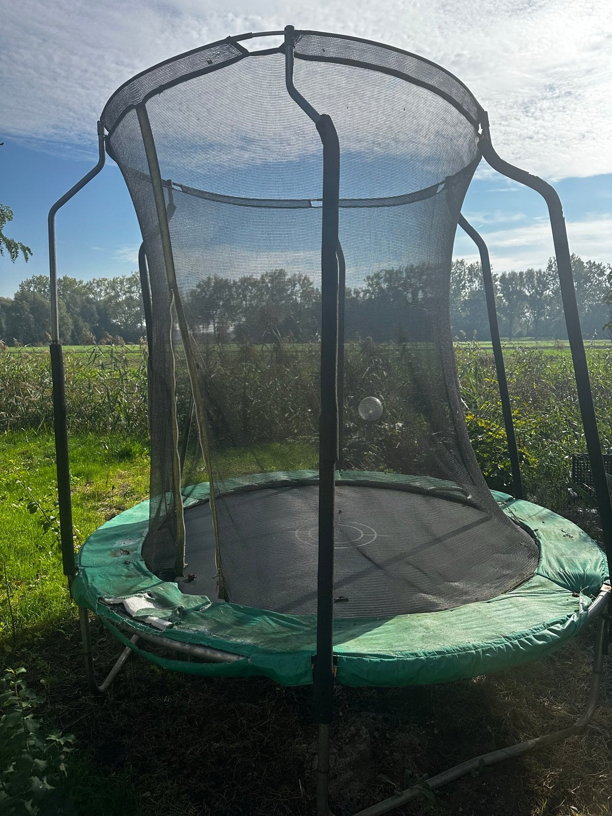 Gratis af te halen. Crivit trampoline met veiligheidsnet, Ophalen, Gebruikt