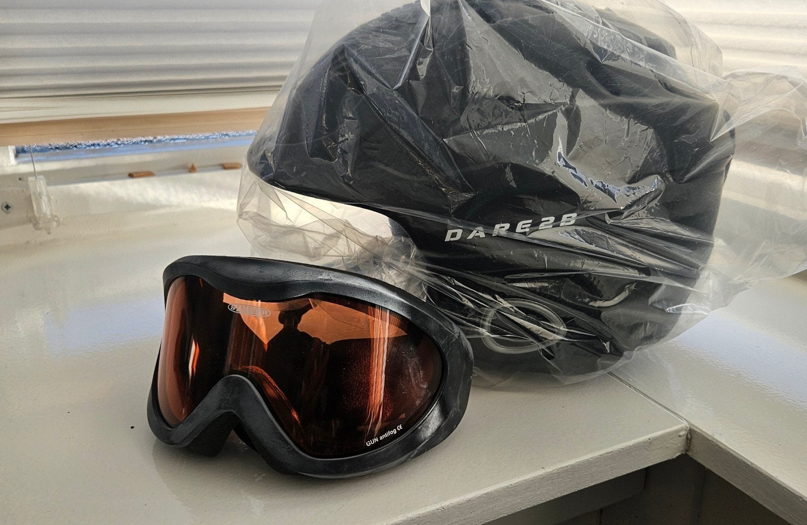 2 x Skihelm Dare 2B M 1 x gebruikt Optioneel incl skibril
.., Ophalen of Verzenden, Minder dan 100 cm, Overige typen, Overige merken