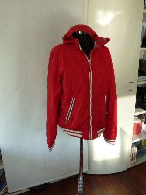 Rode jack jas regenjas tussenjas + tricot voering H&M mt 170, Jongen of Meisje, H&M, Ophalen of Verzenden, Zo goed als nieuw