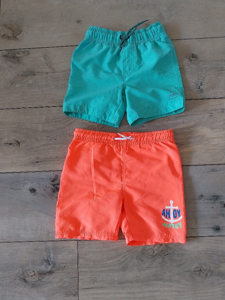 2x zwembroek bermuda short maat 110, Gebruikt, Ophalen of Verzenden, Primark, Jongen