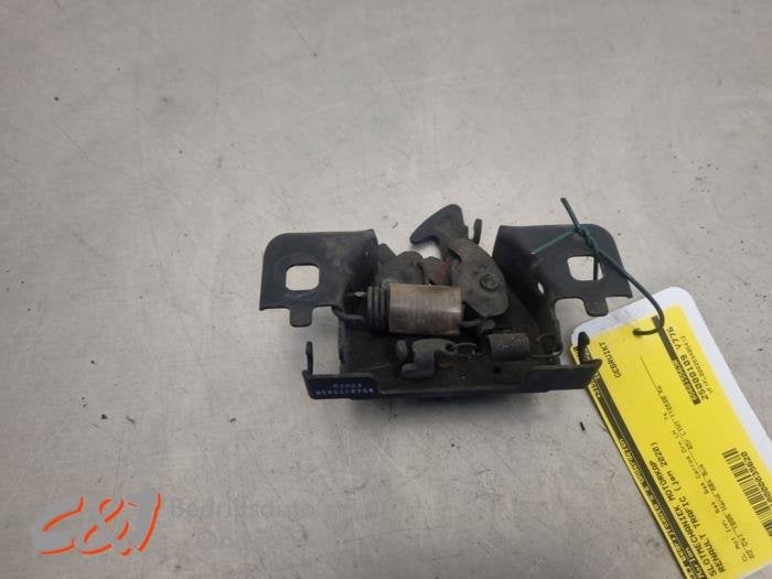 Slotmechaniek Motorkap van een Renault Trafic, Gebruikt, -, Renault, -