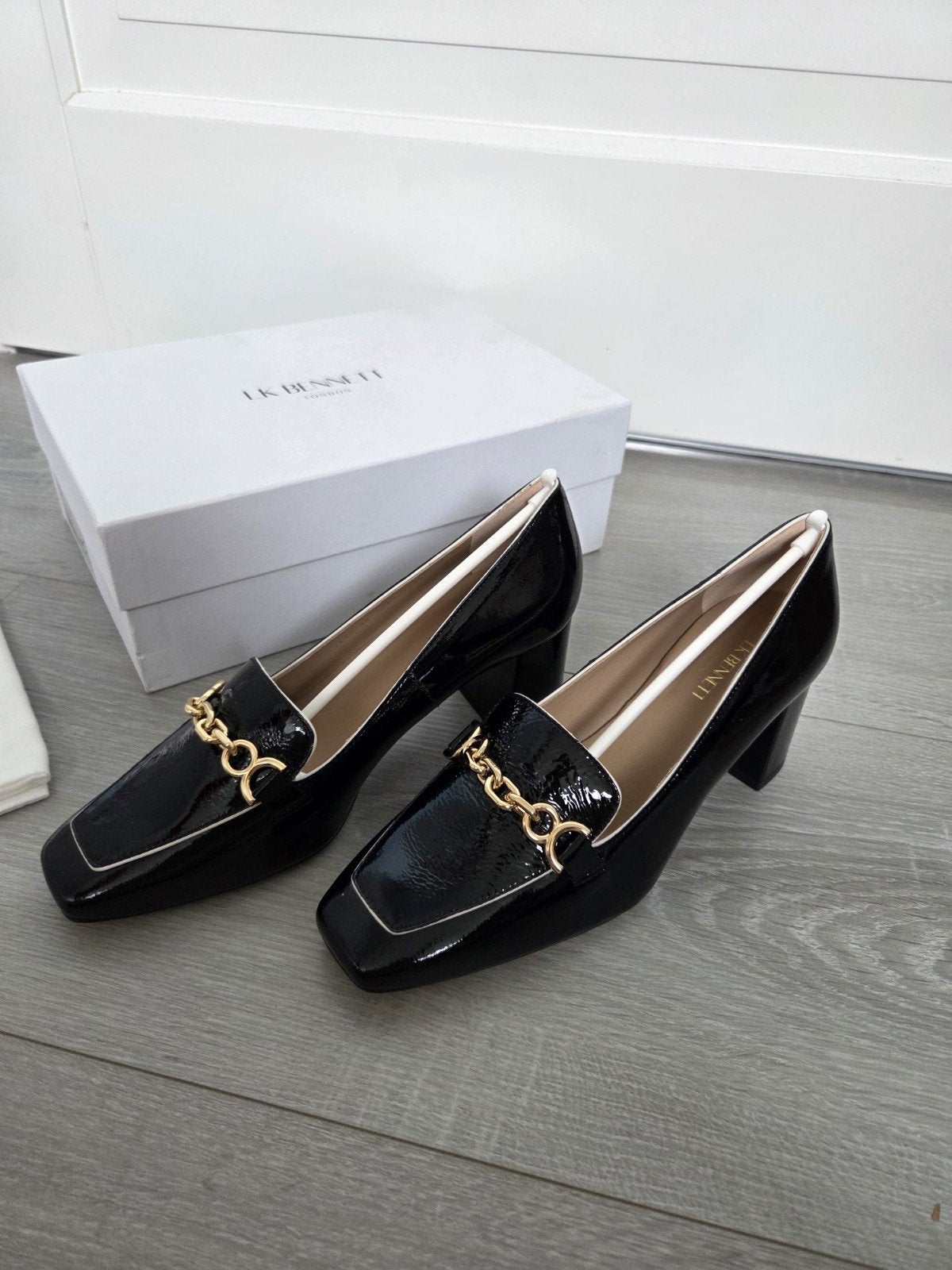 LK Bennett pumps, mt 38, nieuw, Ophalen of Verzenden, Nieuw, Zwart