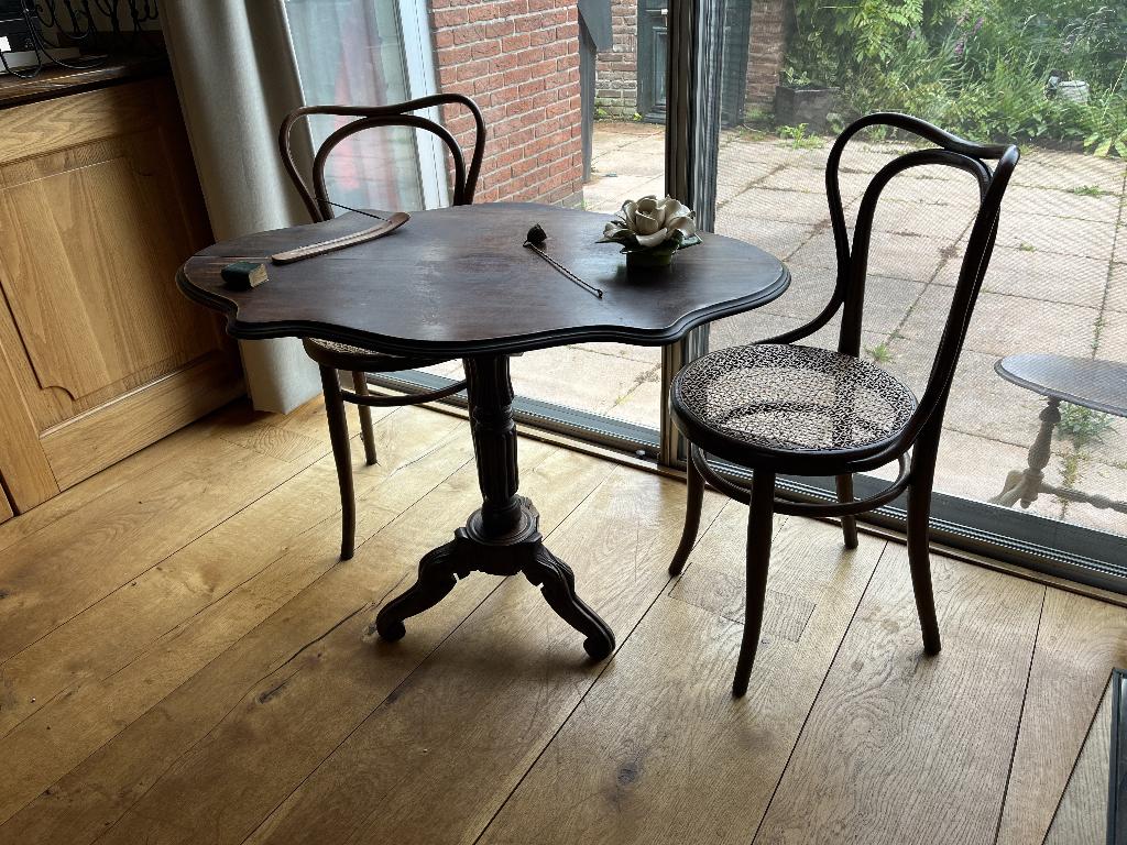 Antieke Franse bistro tafel met thonet stoelen, Antiek en Kunst, Ophalen