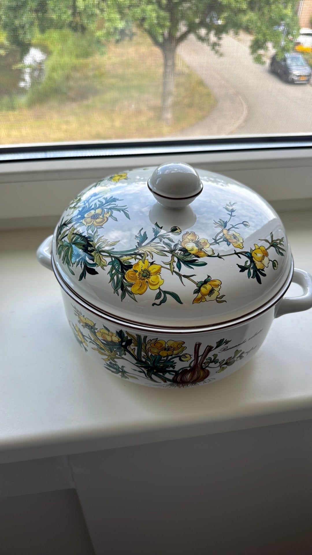 Dekschaal met oren met deksel villeroy en Boch, Ophalen, Overige stijlen, Porselein, Schaal of Schalen