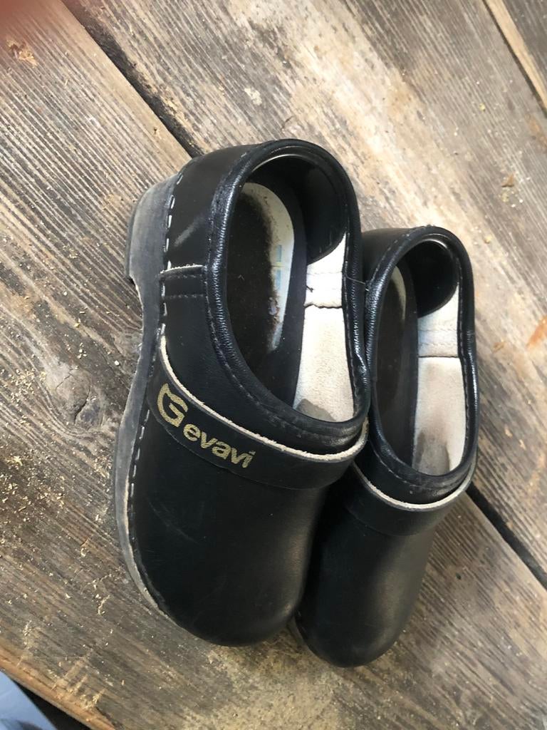 Gedragen Gevavi klompen, maat 27, Kleding | Dames, Schoenen, Ophalen, Gedragen, Zwart, Overige typen
