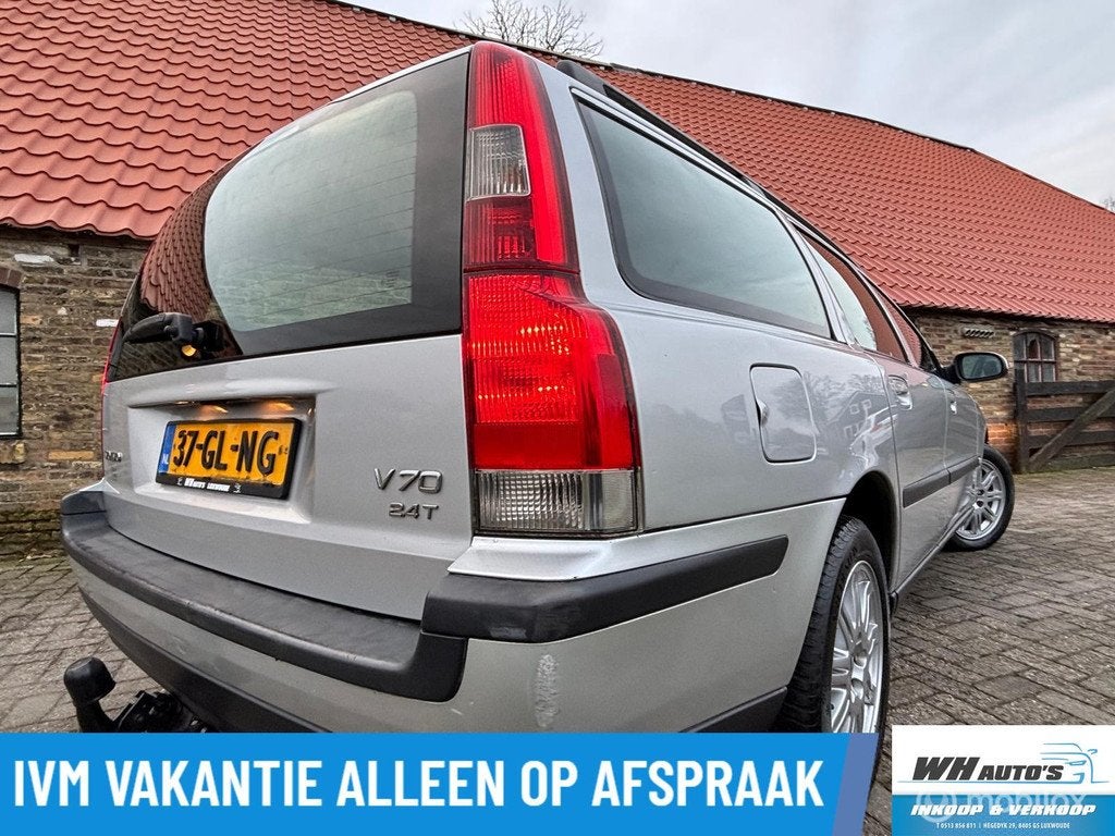 Volvo V70 2.4 T Comfort Line, Auto's, Volvo, 2435 cc, 1570 kg, 93 €/maand, Zilver of Grijs