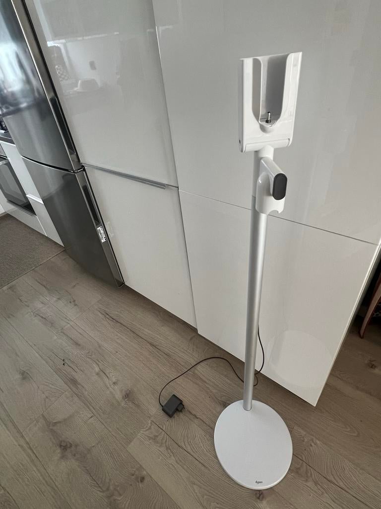 Dyson Vloerstandaard dock voor steelstofzuiger incl lader, Ophalen, Gebruikt, Overige typen