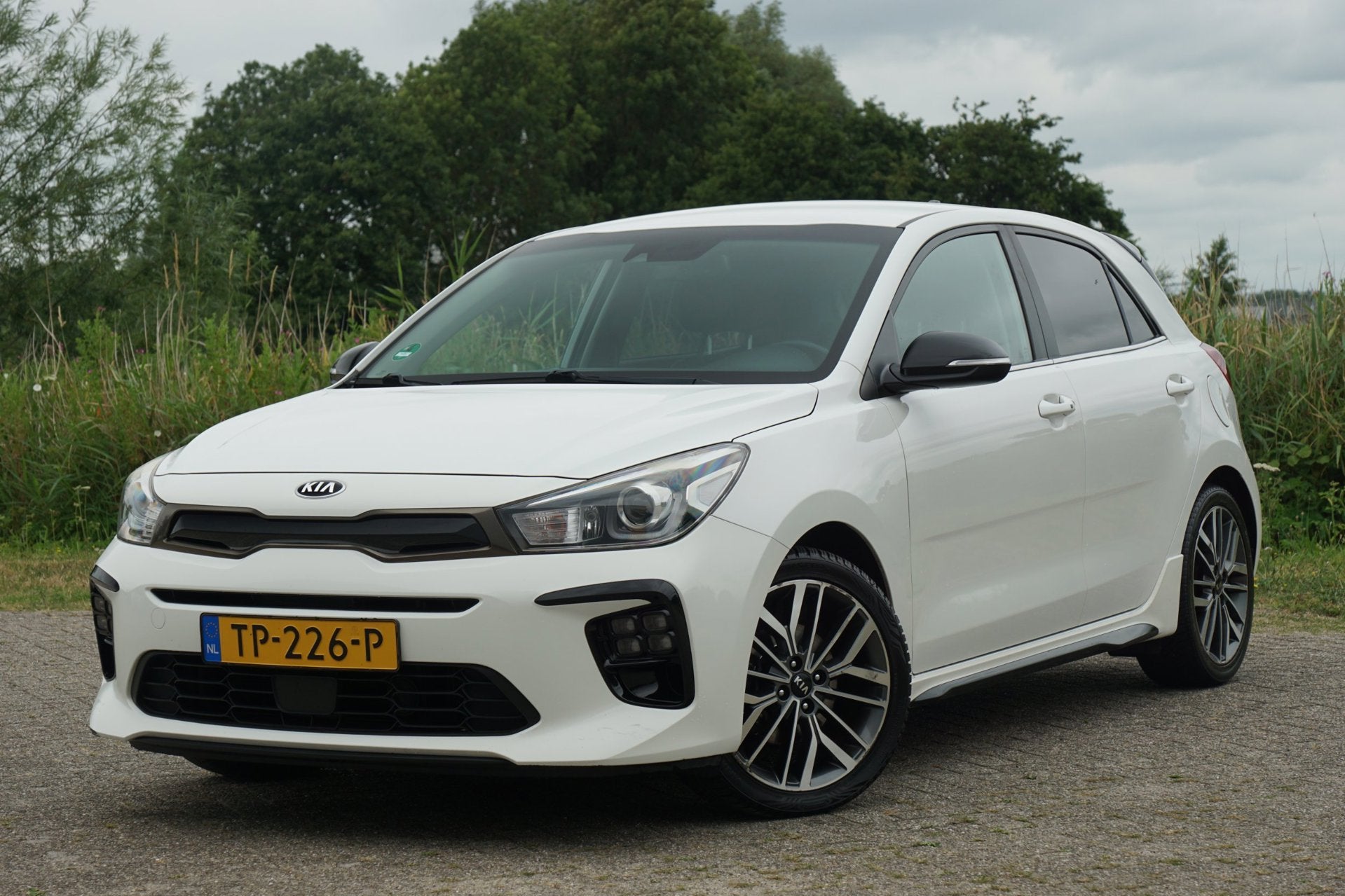 Kia Rio 1.0 TGDI GT-Line - Clear White - Led/Carplay/Camera, Auto's, Kia, Voorwielaandrijving, Gebruikt, 100 pk, Origineel Nederlands
