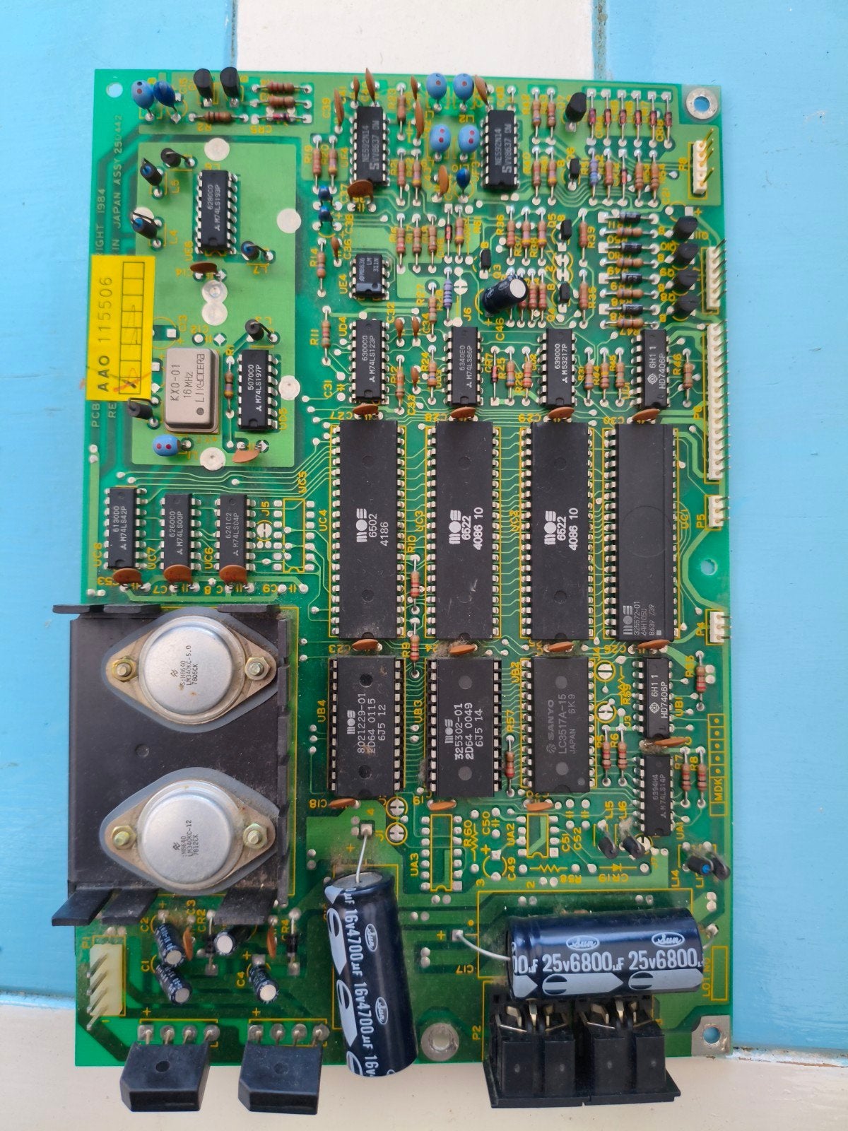 Defect moederbord van de Commodore 1541 drive., Computers en Software, Ophalen of Verzenden