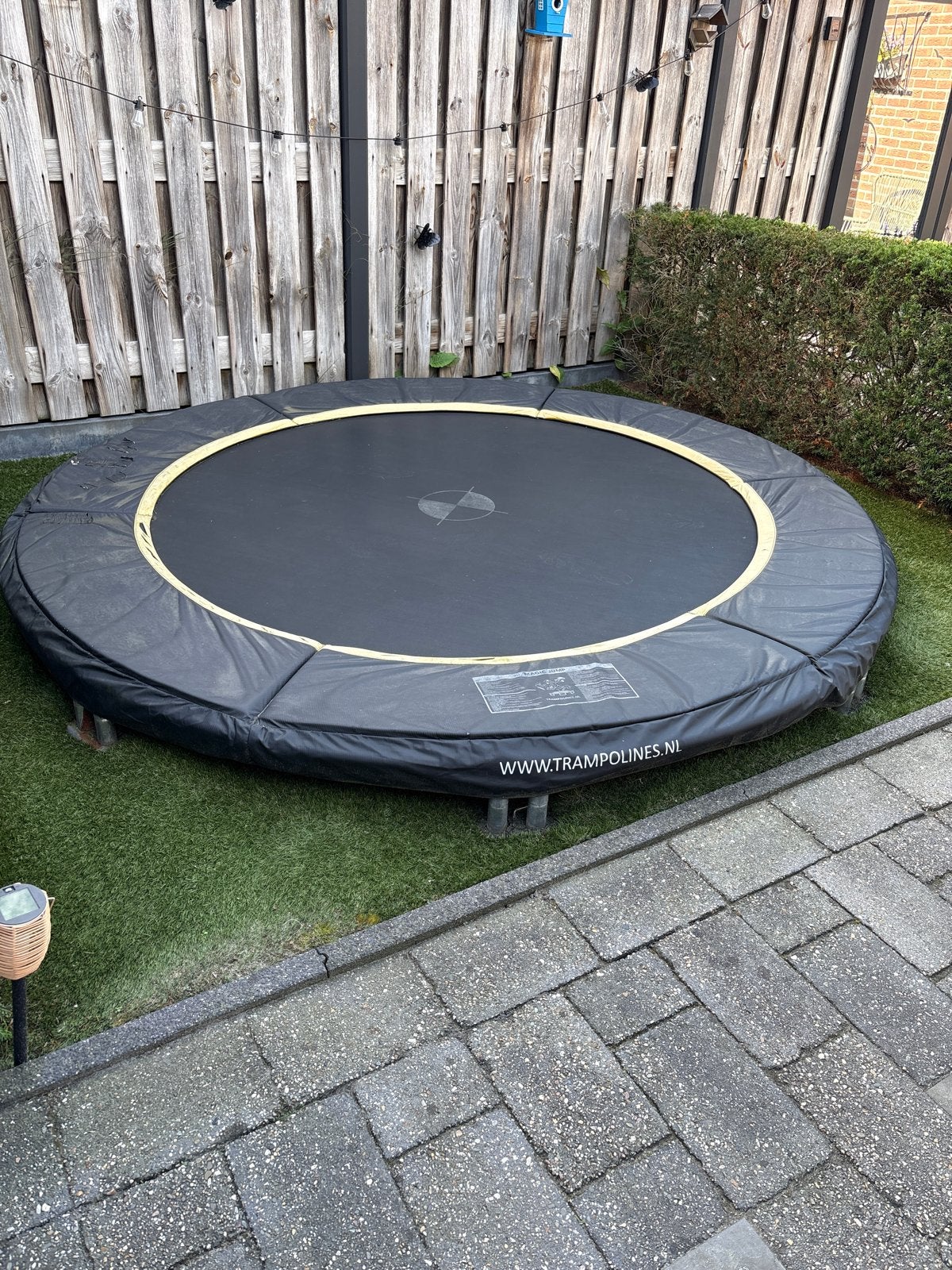 Berg trampoline 270 cm, Ophalen, Gebruikt