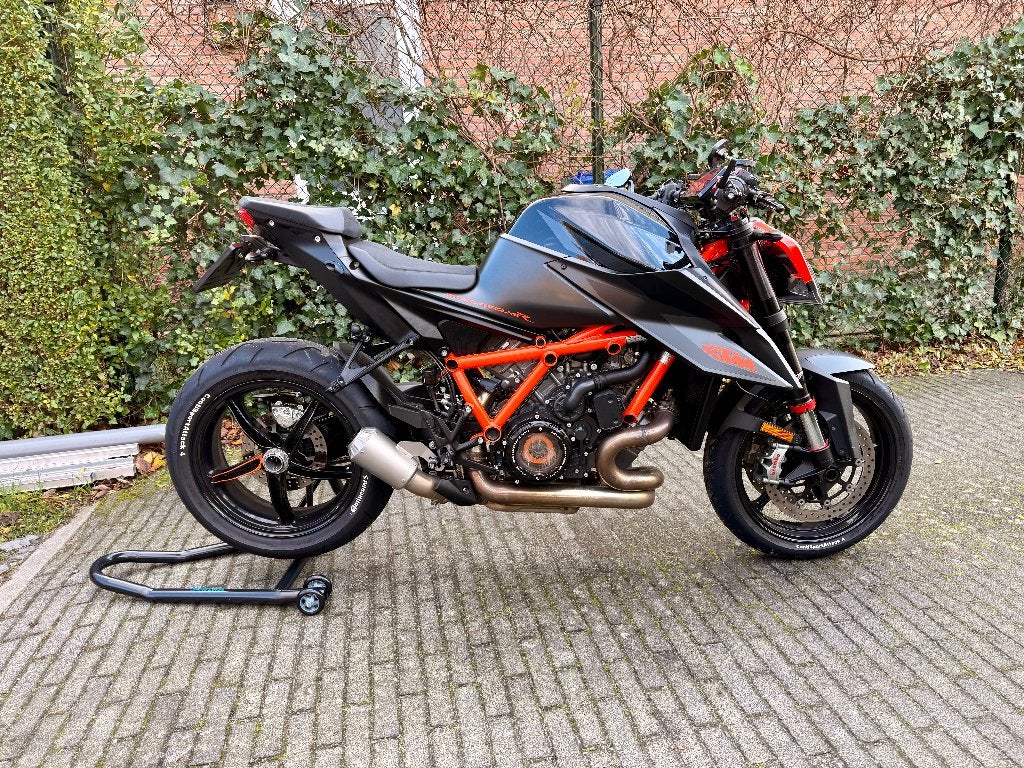 KTM 1290 Super Duke R 3.0 2021 – Tech Pack –zeer goede staat, 2 cilinders, Occasion, Motorrijbewijs A, 1301 cc