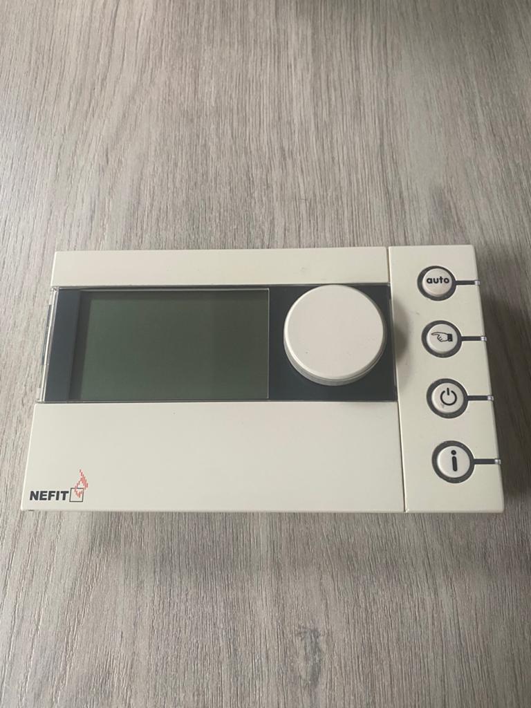 Nefit thermostaat, Ophalen, Zo goed als nieuw