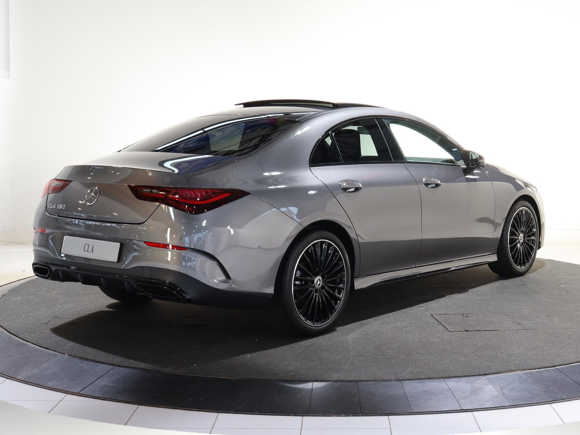 Mercedes-Benz CLA-Klasse 180 Business Solution AMG | Panoram, CLA, 136 pk, 4 cilinders, Origineel Nederlands