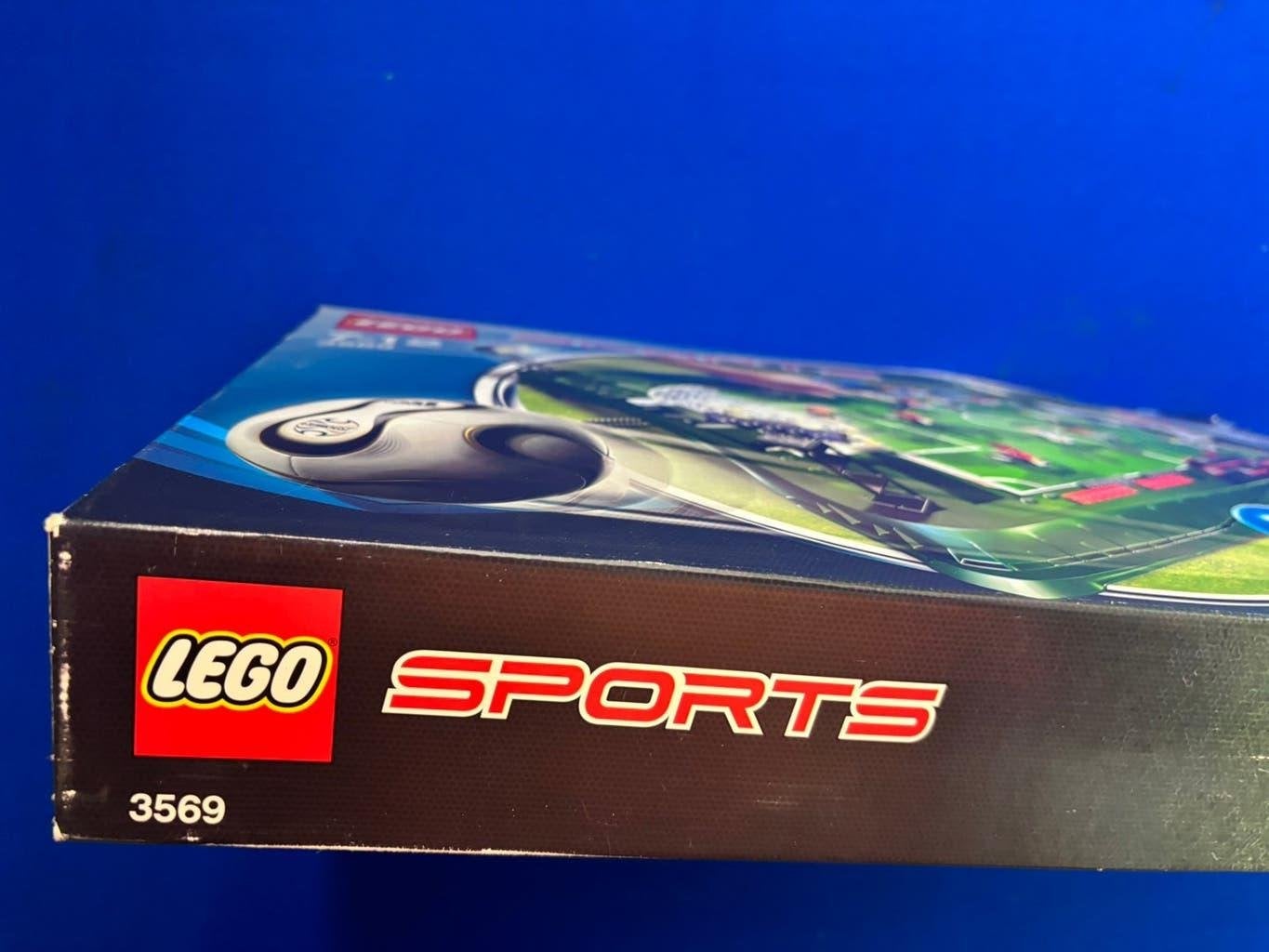 Foto 5 van Lego Sports nr 3569 / Nieuw / Voetbalveld