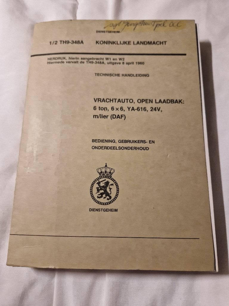 1/2 TH  DAF YA-616, Verzamelen, Militaria | Algemeen, Ophalen of Verzenden, Landmacht, Nederland, Boek of Tijdschrift