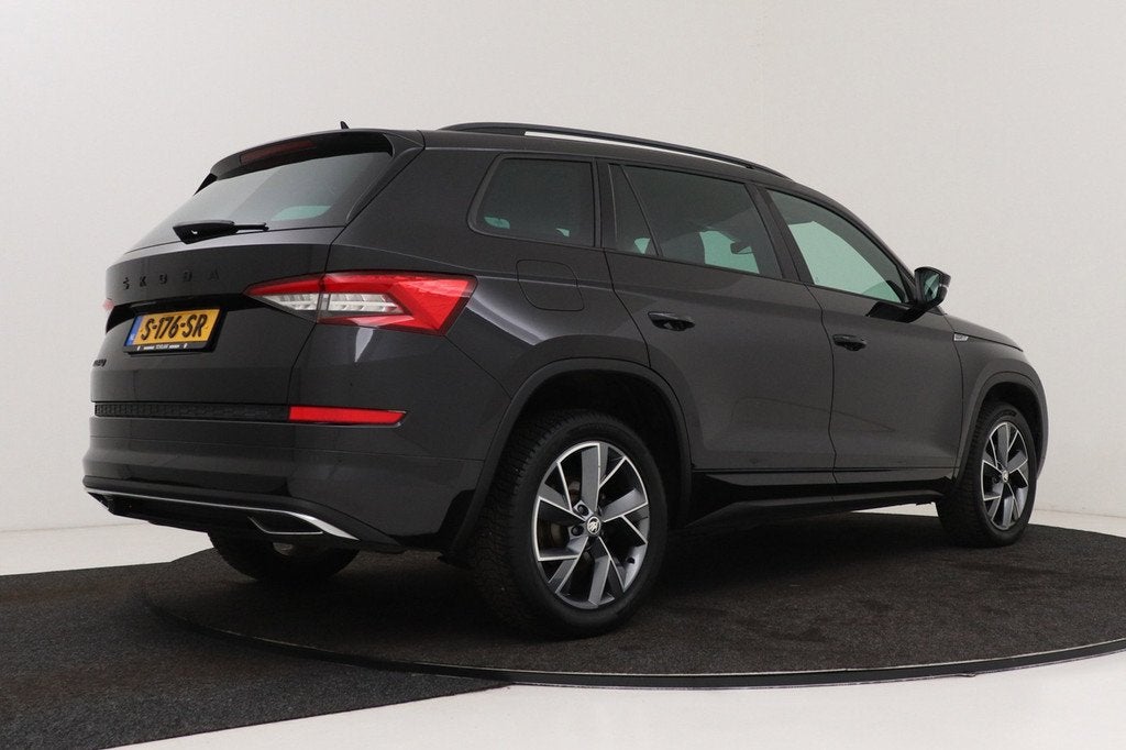 Skoda Kodiaq 1.5 TSI Sportline 7p. | Trekhaak | Vitual Cockp, Auto's, Skoda, 4 cilinders, 150 pk, 7 stoelen, Zwart