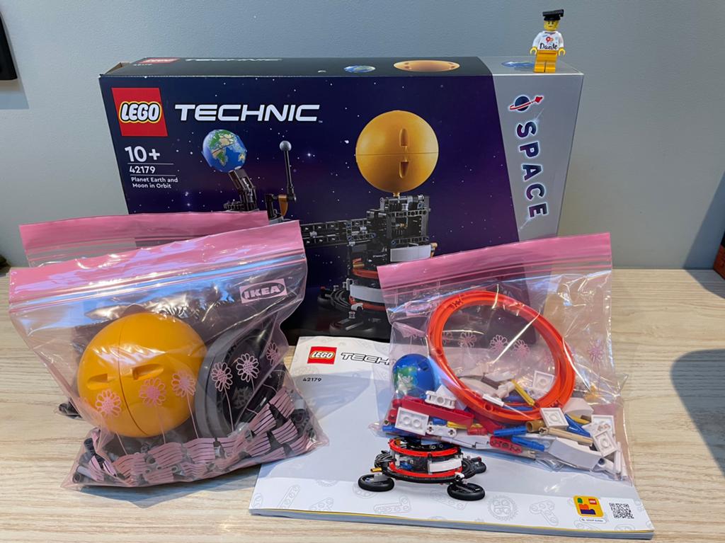 Lego set 42179 Technic de aarde en de maan in beweging, Lego, Ophalen of Verzenden, Zo goed als nieuw, Complete set
