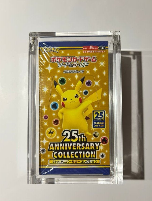 Pokémon 25th Anniversary S8a Japans Sealed + Acryl Case, Hobby en Vrije tijd, Verzamelkaartspellen | Pokémon, Ophalen of Verzenden