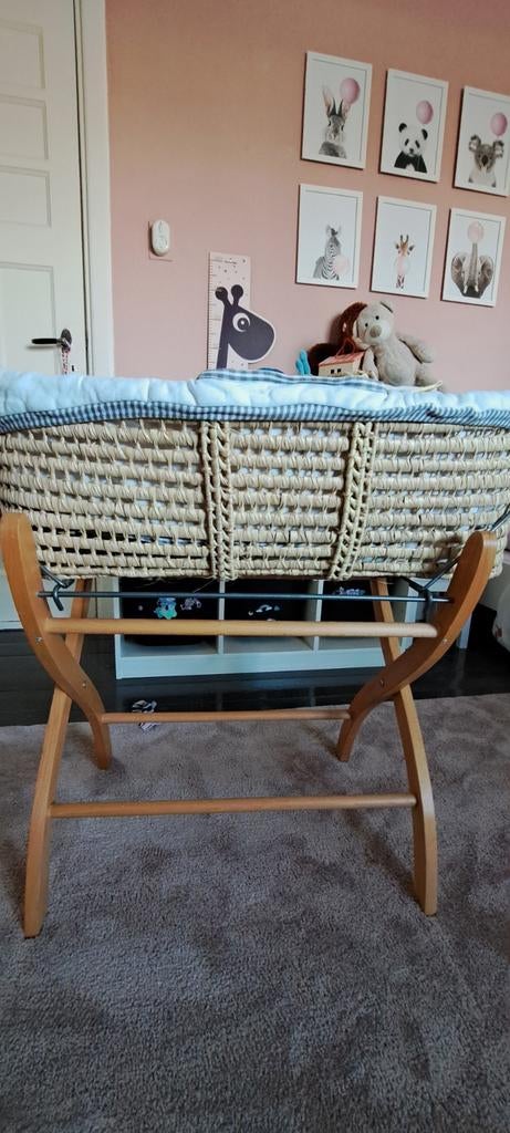 Mooie rieten wieg met houten onderstel, Ophalen, Zo goed als nieuw, Wieg