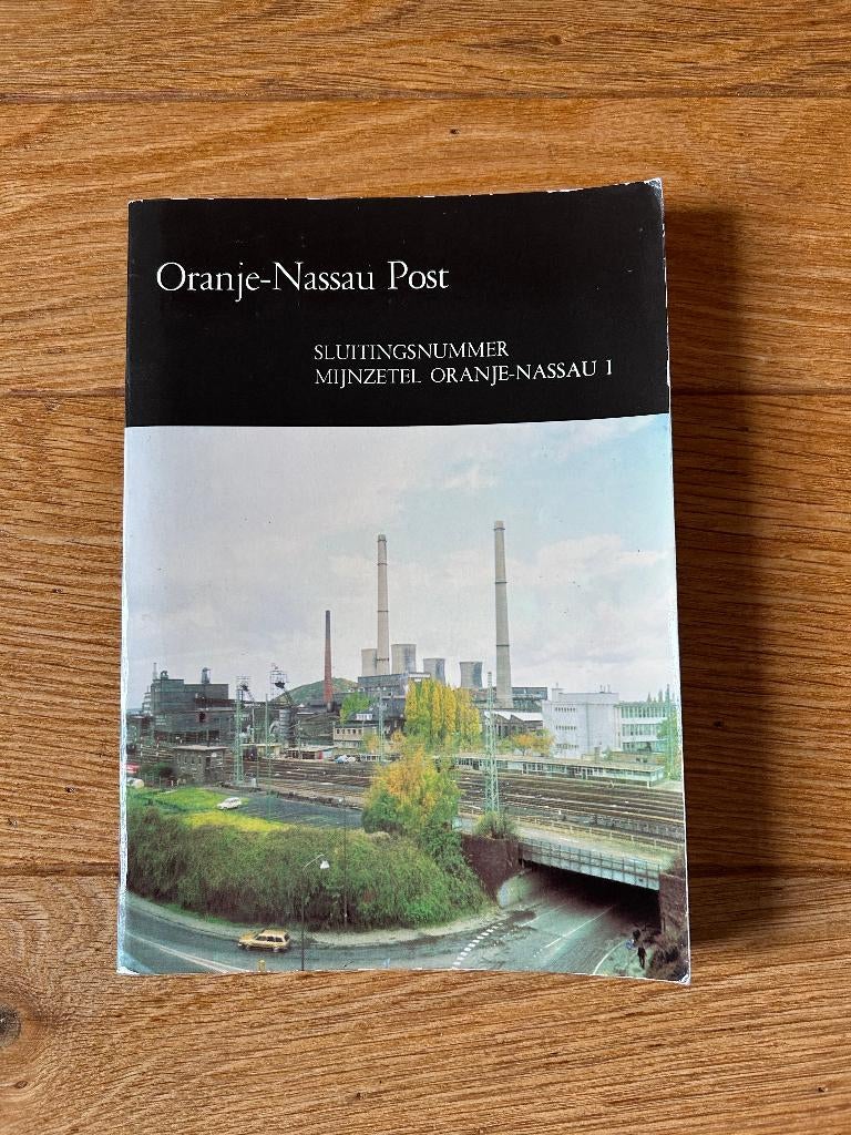 Oranje Nassau Post, Boeken, Ophalen of Verzenden, 20e eeuw of later, Gelezen