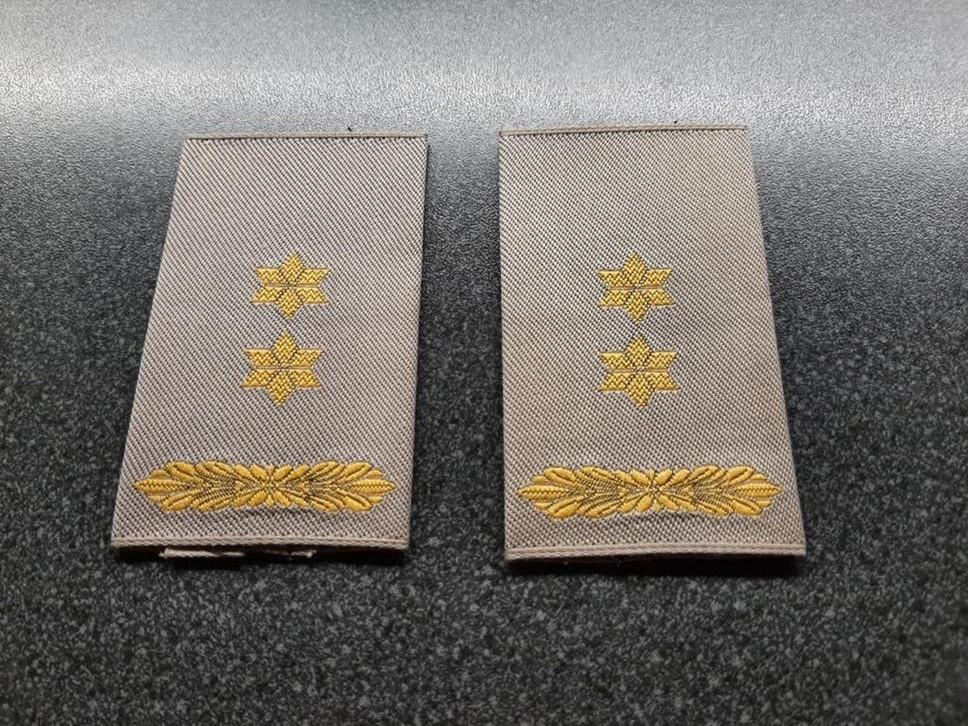 Luitenant Kolonel  -  Desert epauletten  / KL - NEDERLAND, Ophalen of Verzenden, Landmacht, Nederland, Embleem of Badge
